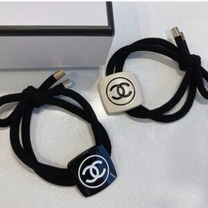 1 Pair Black and White Logo Hair Accessories